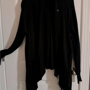 Cute cardigan. Perfect with boots and jeans.